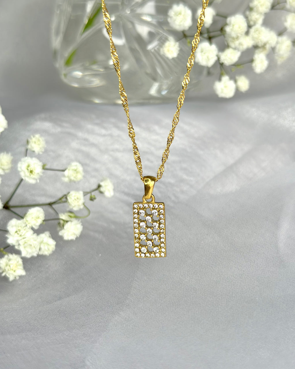 Bella Necklace - 18k Gold Plated on Stainless Steel